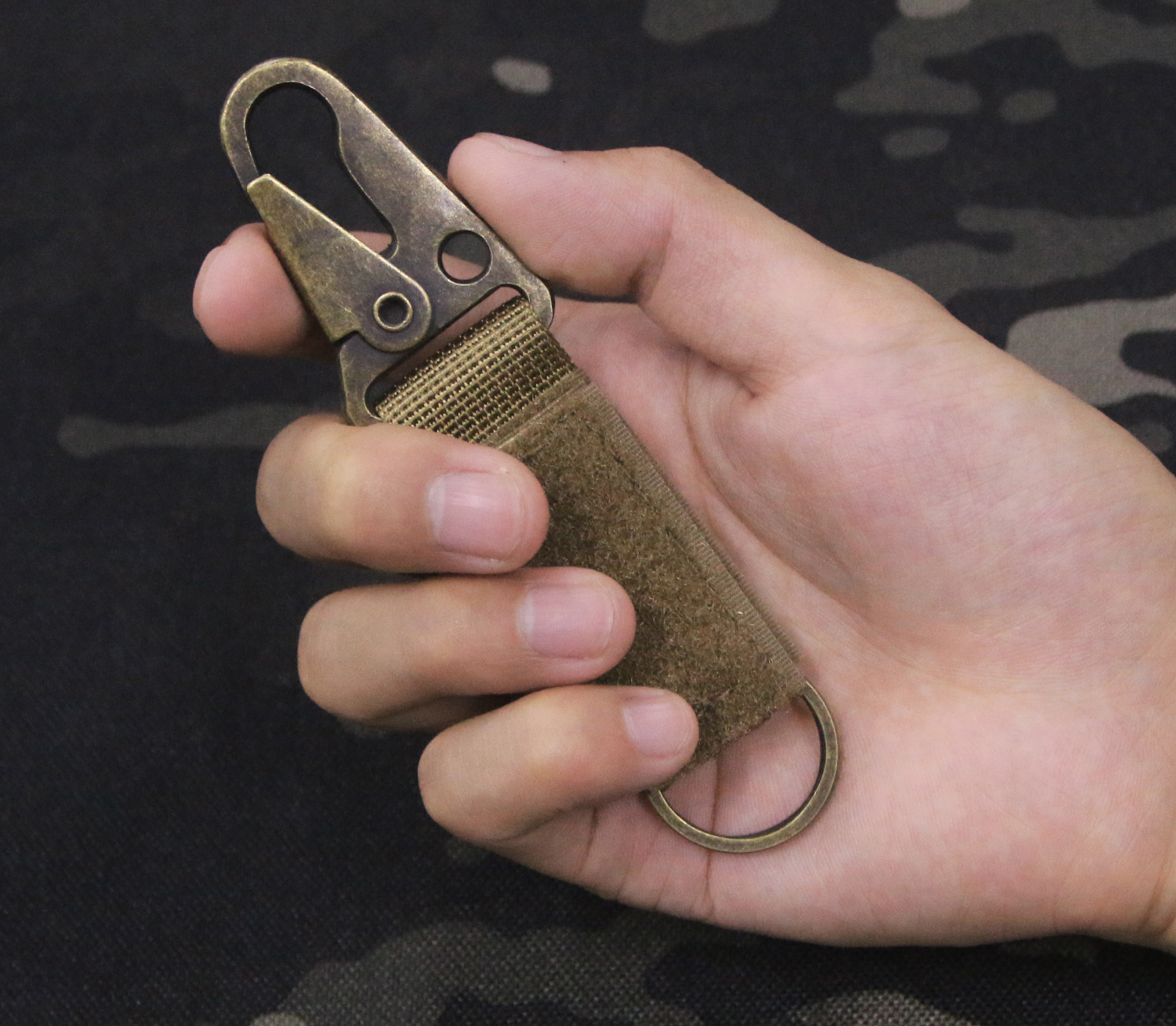 Tactical Military Ring Keychain Schnalle Clip Halter Taktischer Ring